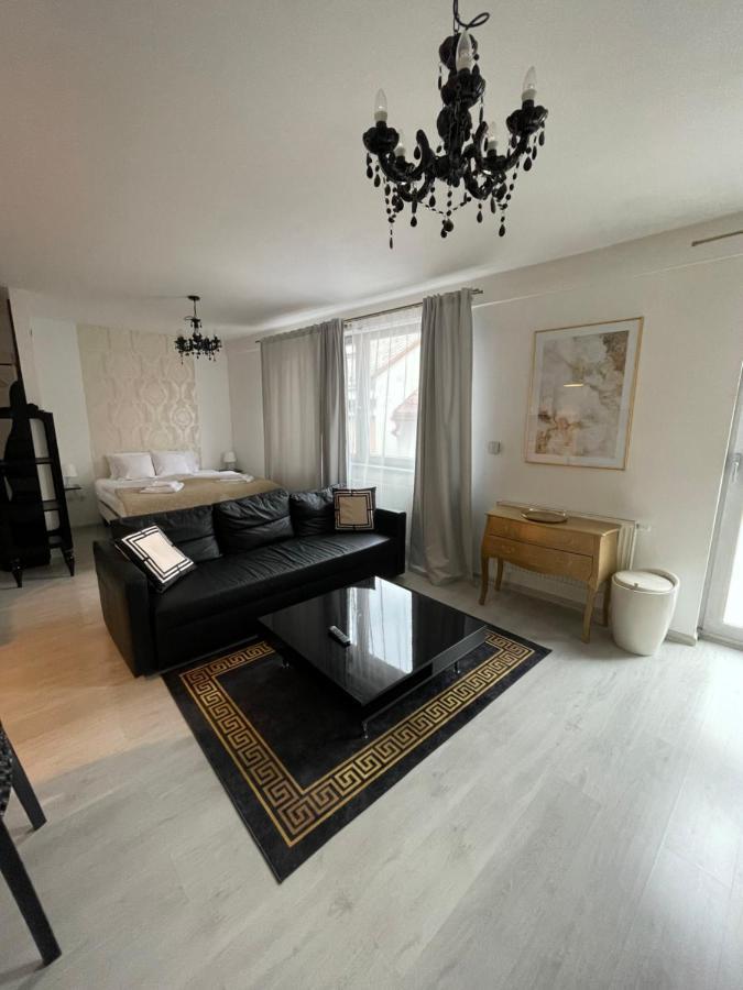 Zara Luxury Apartments The Absolute Center Of Жиліна Екстер'єр фото